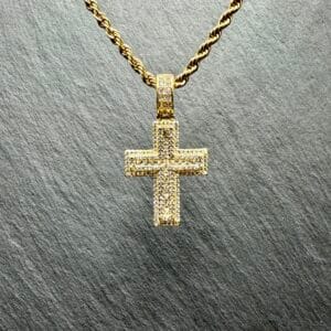 Naszyjnik Krzyżyk Ice Złoty- trwała stal 316L