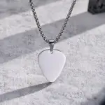 Naszyjnik Riff ze stali chirurgicznej z zawieszką w kształcie kostki gitarowej